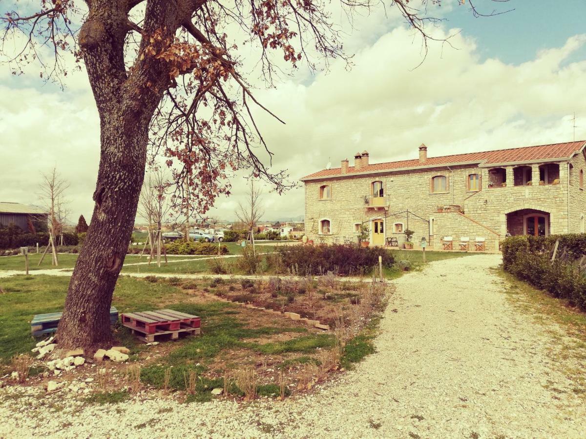 Masseria Fontana Dei Fieri Pietrelcina Exteriör bild